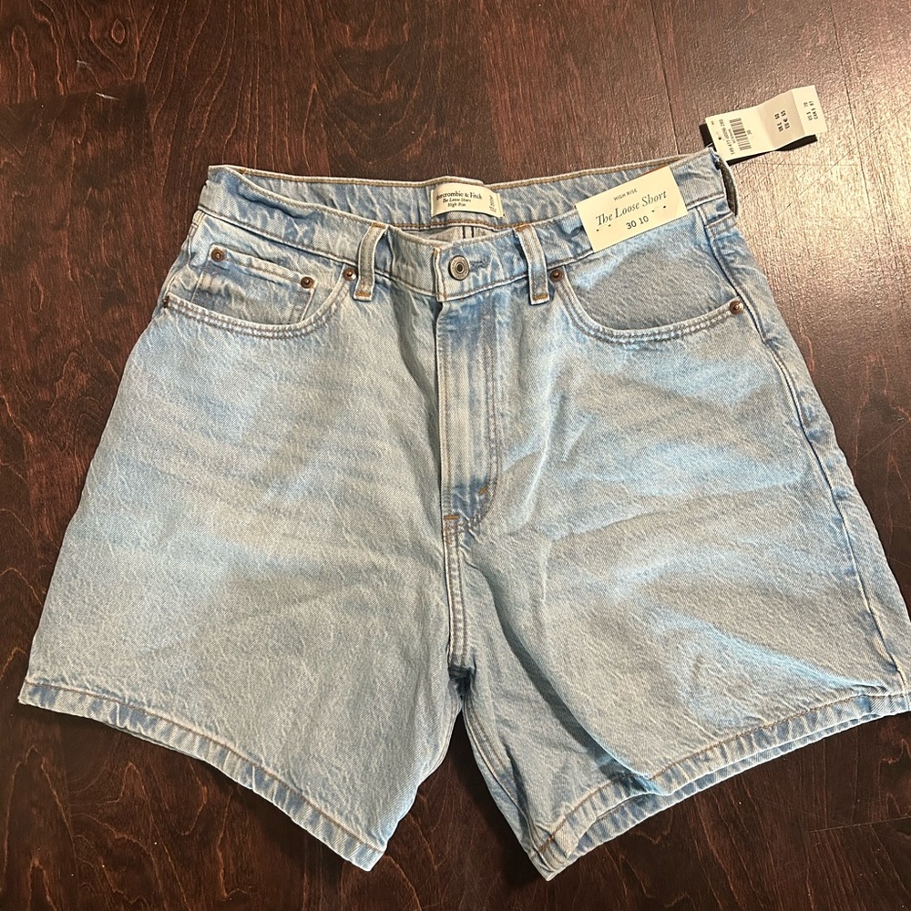 NWT Abercrombie & Fitch High Rise Loose Short - Picture 3 of 7